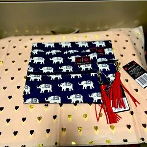 2 piece Makeup Junkie Bag set. NWT “navy and white elephant” design